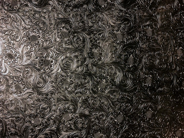 14 Buckle Display with 8x10 Left Picture Frame