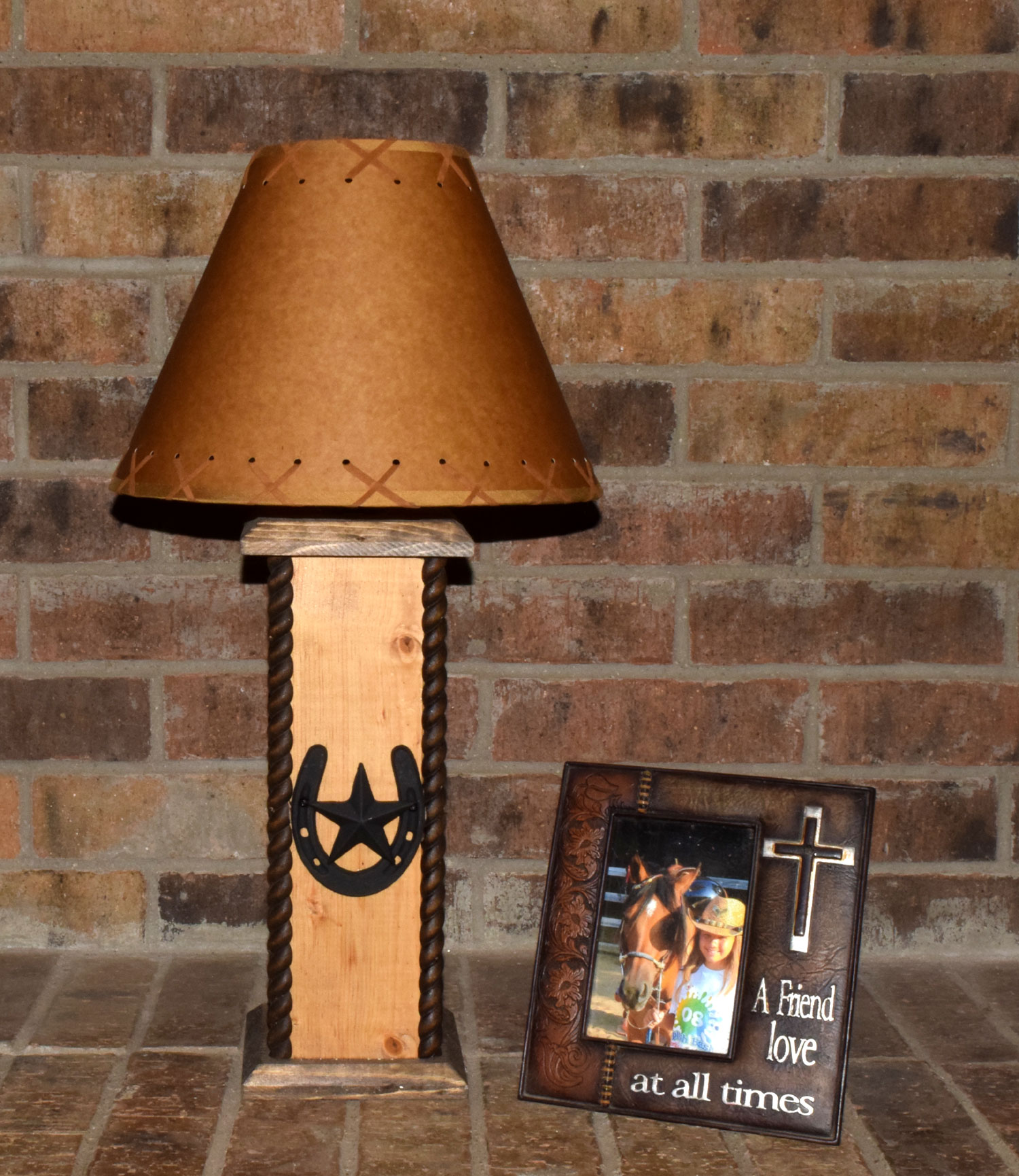 24" Rustic Western Lamps - Star & Horseshoe Table Lamp. These beautiful Western table lamps are perfect for the cabin or your rustic Decor - Image 3