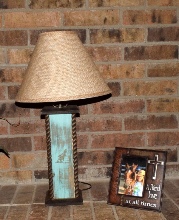 24" USB Rustic Barrel Racer lamp - With USB Outlet - Image 5