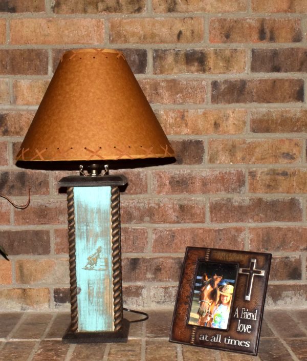 24" USB Rustic Barrel Racer lamp - With USB Outlet - Image 6