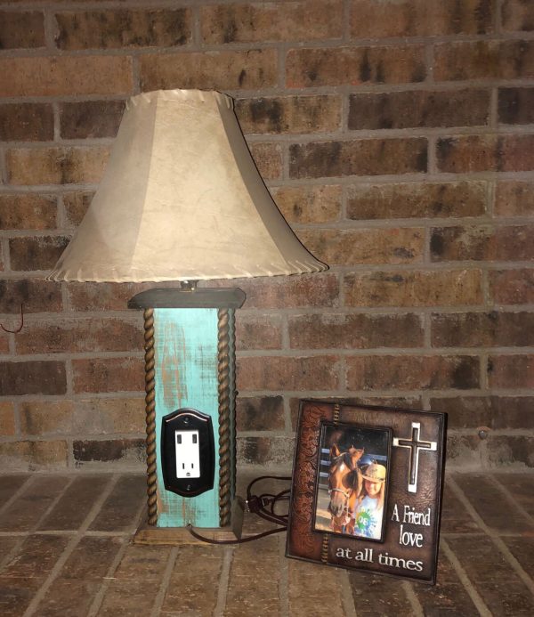 24" USB Rustic Barrel Racer lamp - With USB Outlet - Image 2